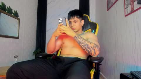 Snapshot of xkevyn chatting on October 8, 2025, 12:14 pm      online show from October 8, 2025, 12:14 pm