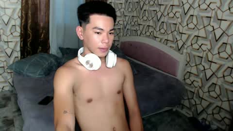 Snapshot of xkhen_damienx chatting on December 10, 2024, 7:37 am Khen online show from December 10, 2024, 7:37 am