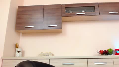 Kim online show from February 22, 2025, 1:35 pm