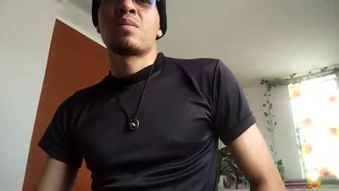 Snapshot of xkissmanx chatting on January 17, 2026, 6:33 pm davide online show from January 17, 2026, 6:33 pm