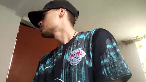 Snapshot of xkissmanx chatting on February 14, 2026, 7:54 pm davide online show from February 14, 2026, 7:54 pm