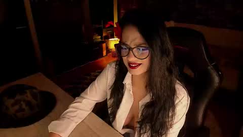 Lara online show from February 13, 2026, 10:06 pm