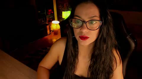 Snapshot of xlaracroftx chatting on May 1, 2026, 9:30 pm Lara online show from May 1, 2026, 9:30 pm