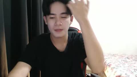 MIKAEL online show from November 3, 2025, 12:39 pm