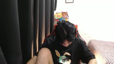 MIKAEL online show from January 5, 2026, 5:27 pm