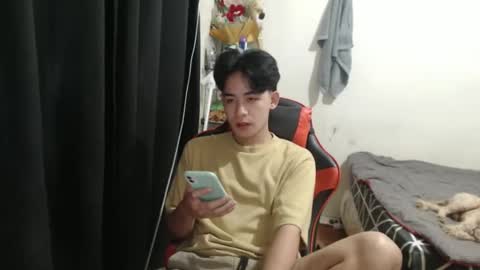 MIKAEL online show from March 12, 2026, 2:50 am