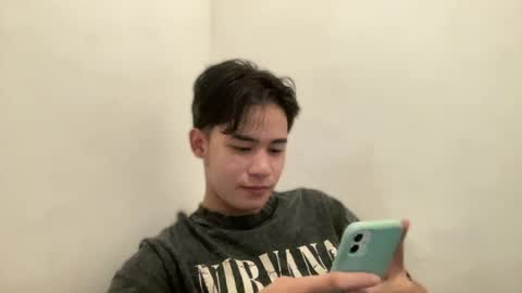 Snapshot of xluminous chatting on June 13, 2026, 3:43 pm MIKAEL online show from June 13, 2026, 3:43 pm