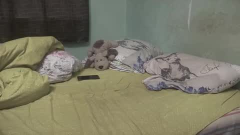 Snapshot of xlunasexyx chatting on October 19, 2025, 4:02 am Luna online show from October 19, 2025, 4:02 am