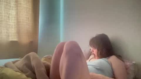 Luna online show from May 5, 2026, 4:53 am
