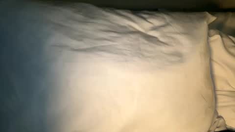 Snapshot of xmomentumx chatting on February 21, 2025, 10:59 pm xmomentumx online show from February 21, 2025, 10:59 pm