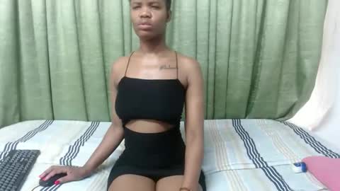 xnaturalslender6x online show from October 12, 2025, 8:35 am