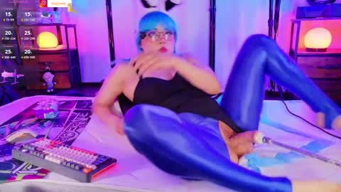 Snapshot of xnixycrow11 chatting on June 7, 2026, 5:44 am Nixy Crow online show from June 7, 2026, 5:44 am