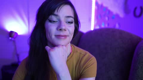 Bella Bondai online show from January 7, 2025, 1:28 am