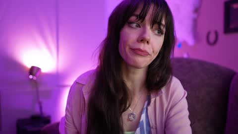 Bella Bondai online show from February 5, 2025, 2:26 pm