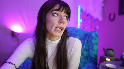 Bella Bondai online show from March 1, 2025, 9:07 am