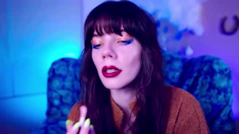 Bella Bondai online show from September 25, 2025, 5:22 am