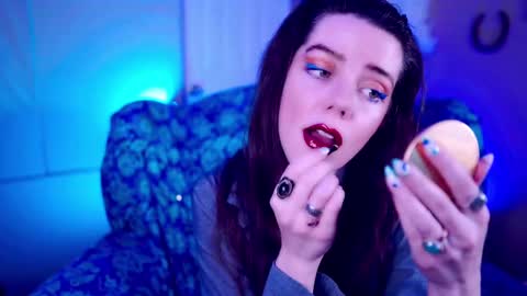 Bella Bondai online show from October 12, 2025, 4:11 am