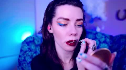 Bella Bondai online show from October 24, 2025, 3:03 am