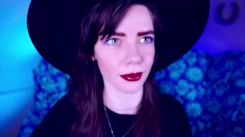 Bella Bondai online show from October 28, 2025, 6:17 am