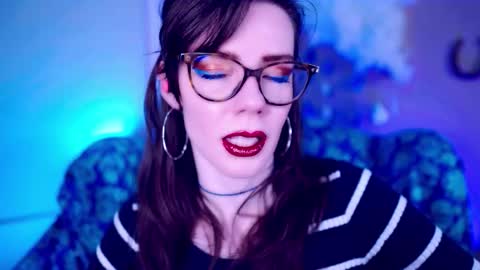 Bella Bondai online show from November 26, 2025, 5:08 am