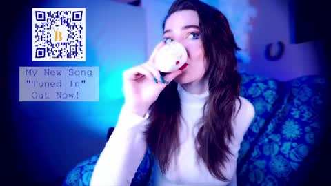 Bella Bondai online show from May 9, 2026, 4:28 am