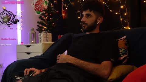 XoRylan online show from December 22, 2024, 7:10 pm