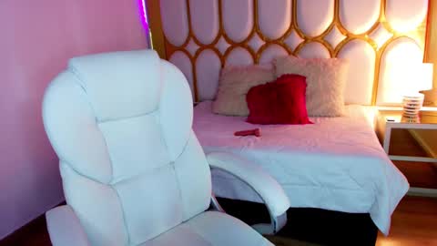 Katherine  Rose online show from March 3, 2025, 12:58 pm
