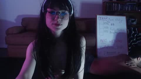 Snapshot of xovivi chatting on January 18, 2025, 6:56 am Vivienne online show from January 18, 2025, 6:56 am