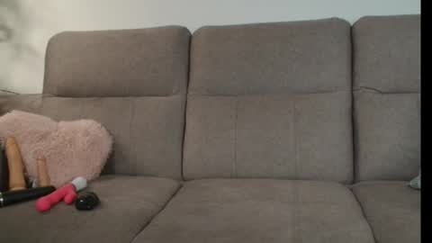 Snapshot of xoxo_cherry1 chatting on October 11, 2025, 4:55 am Cherry online show from October 11, 2025, 4:55 am