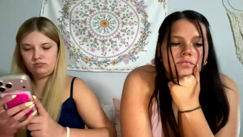 Leanna online show from August 3, 2026, 12:53 am