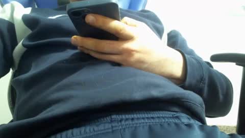 xoxopum online show from February 24, 2025, 7:09 pm