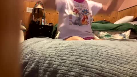 Snapshot of xpeep_show chatting on December 23, 2024, 12:35 am Heavenly Star online show from December 23, 2024, 12:35 am