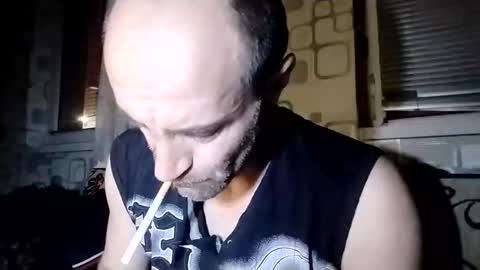 Snapshot of xploid1982 chatting on March 21, 2026, 1:21 am xploid1982 online show from March 21, 2026, 1:21 am