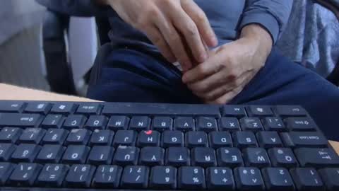 xrokettt online show from February 1, 2026, 1:42 pm