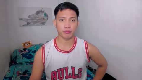 xsebastian19 online show from April 25, 2026, 6:49 pm