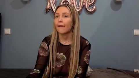 AnnaMaee online show from February 28, 2025, 3:48 am