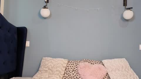 AnnaMaee online show from March 19, 2026, 7:01 am