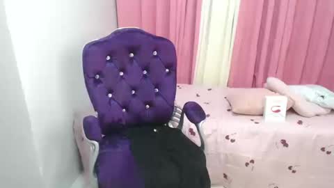 Snapshot of xsexyninedollx chatting on September 24, 2025, 3:21 am Cleo de nile online show from September 24, 2025, 3:21 am