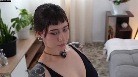 Blue online show from June 16, 2026, 9:39 pm