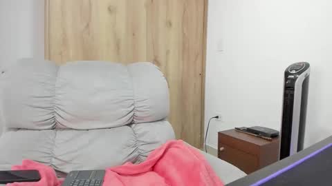 Hellen Sofia instagram hellen5546 online show from March 7, 2026, 2:58 pm