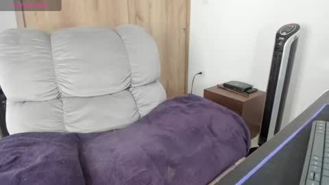 Snapshot of xspecialroomx chatting on August 1, 2026, 1:43 pm Hellen Sofia instagram hellen5546 online show from August 1, 2026, 1:43 pm
