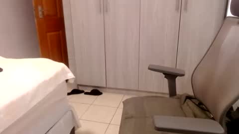 spykeXtee online show from February 4, 2025, 4:59 am