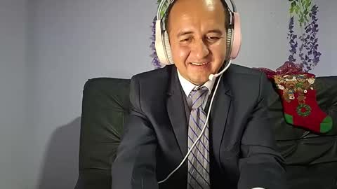 xthesexybossx online show from November 24, 2025, 4:40 pm