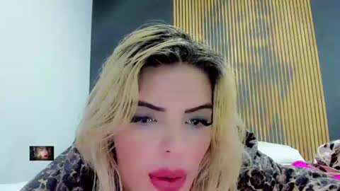 Snapshot of xthesexyboyx chatting on July 19, 2026, 10:08 am Femboy Exotic online show from July 19, 2026, 10:08 am