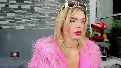 Snapshot of xthesexyboyx chatting on July 21, 2026, 4:37 am Femboy Exotic online show from July 21, 2026, 4:37 am