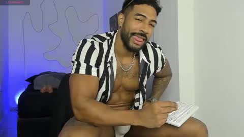 Stipp3r online show from October 24, 2025, 2:35 pm