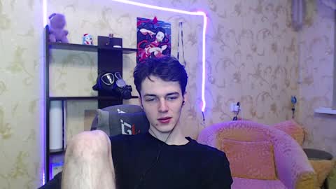 traqqq online show from January 24, 2025, 10:19 pm