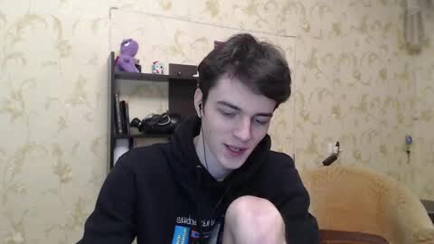 traqqq online show from February 20, 2025, 11:32 pm