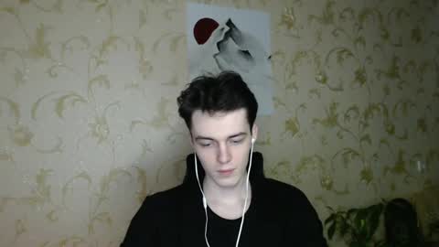 traqqq online show from April 13, 2026, 10:15 pm