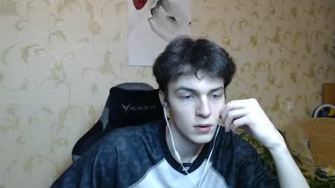 traqqq online show from June 18, 2026, 6:56 pm